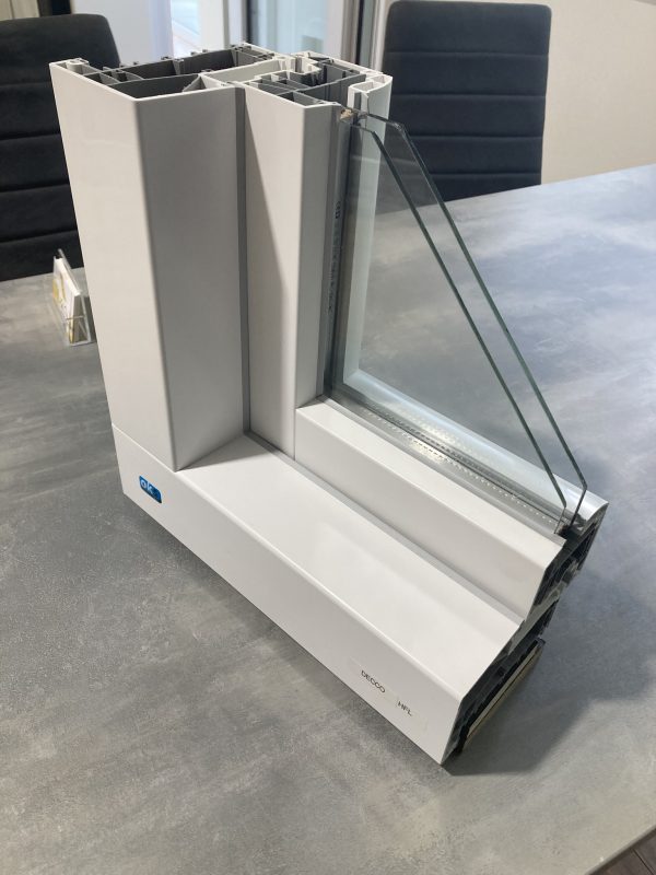 Kunststof of houten kozijnen